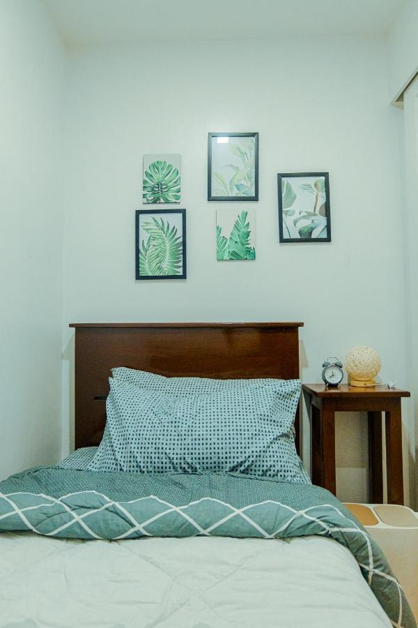 Yong'S Place At Isabelle De Valenzuela Manila Luaran gambar
