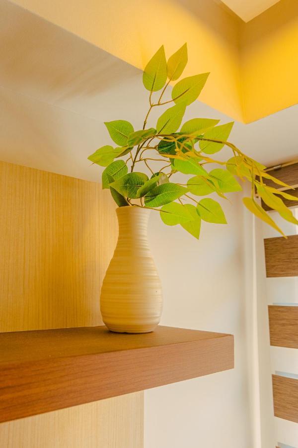 Yong'S Place At Isabelle De Valenzuela Manila Luaran gambar